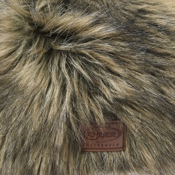 Lion Hat - Picture 5 of 6